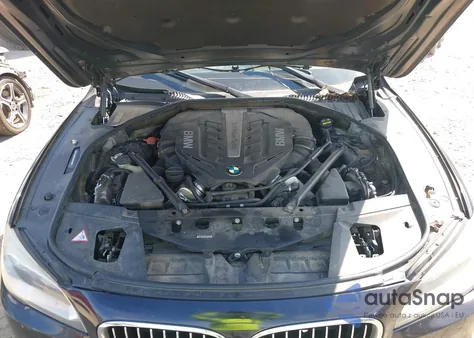 2015 BMW 750I z USA, uszkodzony, nr VIN WBAYA8C5XFD825533